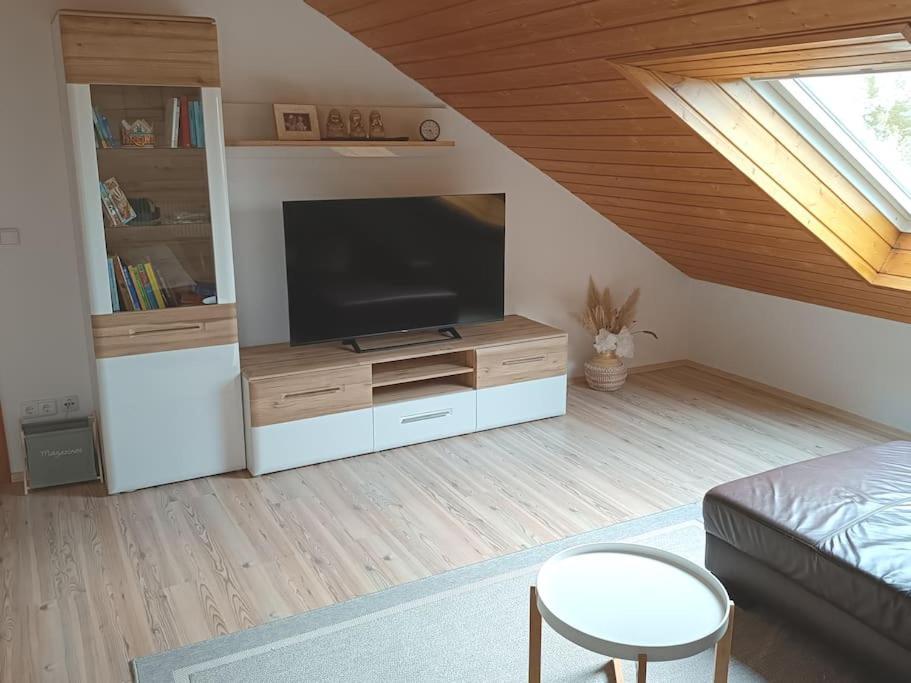Ferienwohnung - Dachgeschoss Schmuckstueck Wolnzach Eksteriør billede